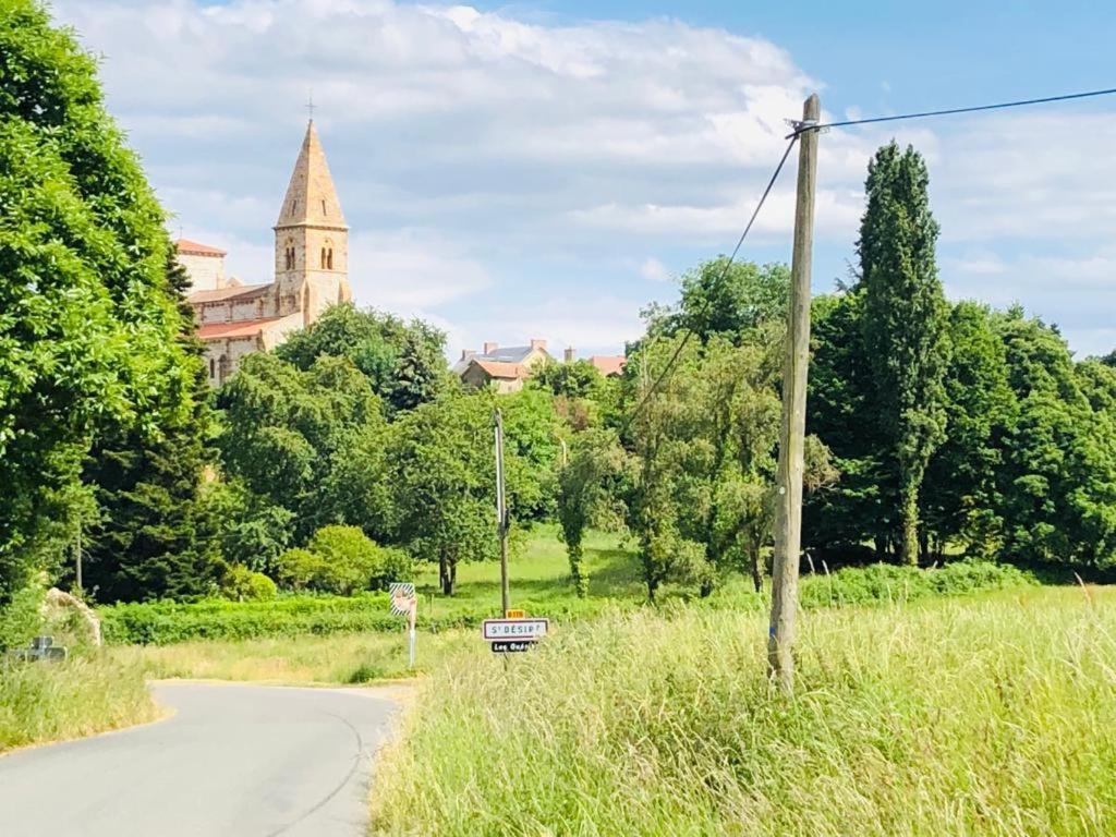 Le Tarde - Crecerelle Villa Saint-Désiré Kültér fotó